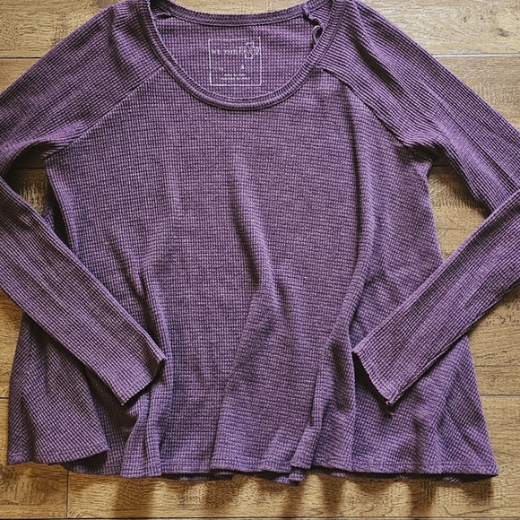 Top - Picture 1 of 2